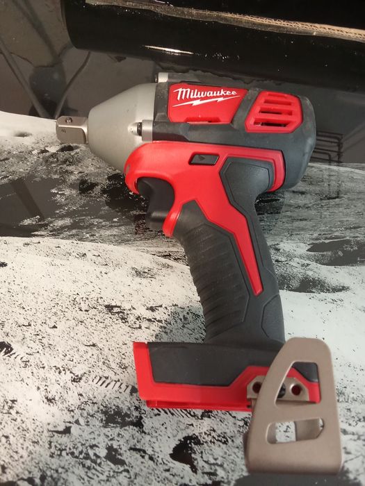 Milwaukee M18 BIW12 akumulatorowy klucz udarowy nowy oryginał