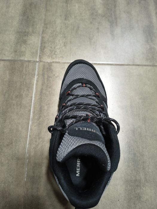 Продам ботинки зимні Merrell