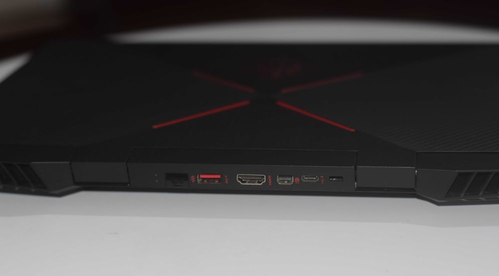 HP Omen 15 GTX 1050 4GB 16GB Ram NVME 512GB HDD 2TB