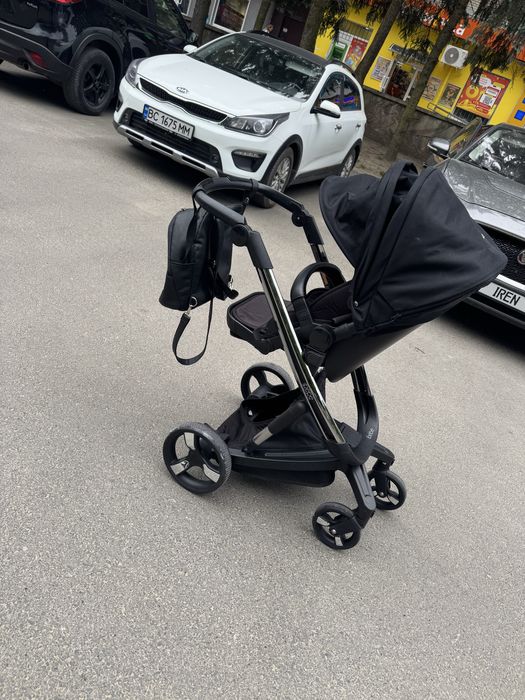 Продам коляску ibebe