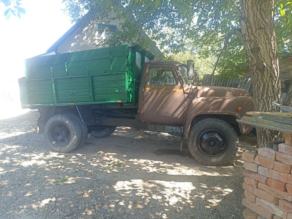 Продам газ 52 в хорошому стані