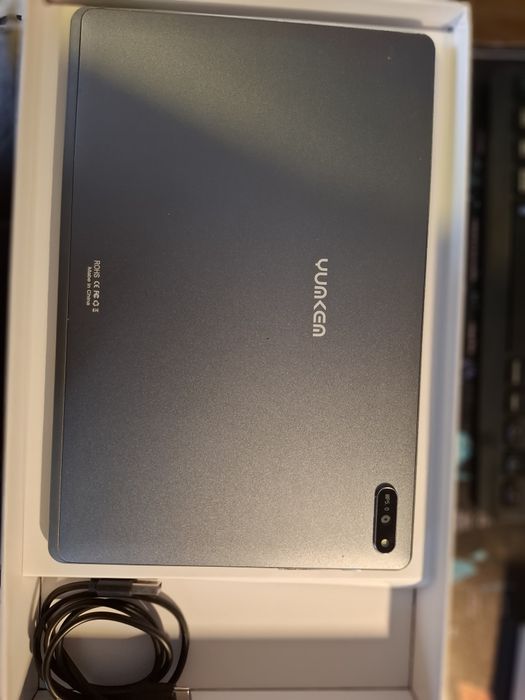 Tablet  como nova com teclado Bluetooth e capa portetora