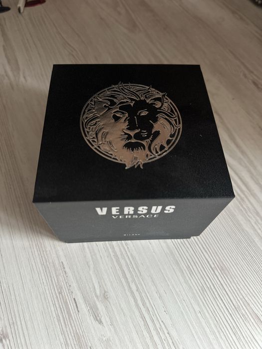 Годинник versace versus жіночий