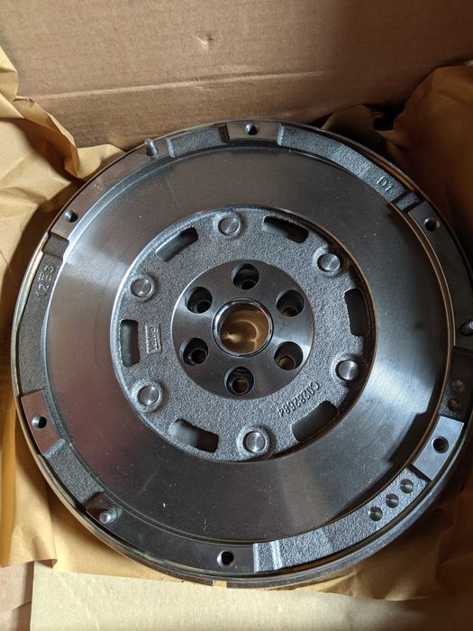 Маховик цилиндр сцепление помпа ремень ГРМ Citroen Peugeot - б/у