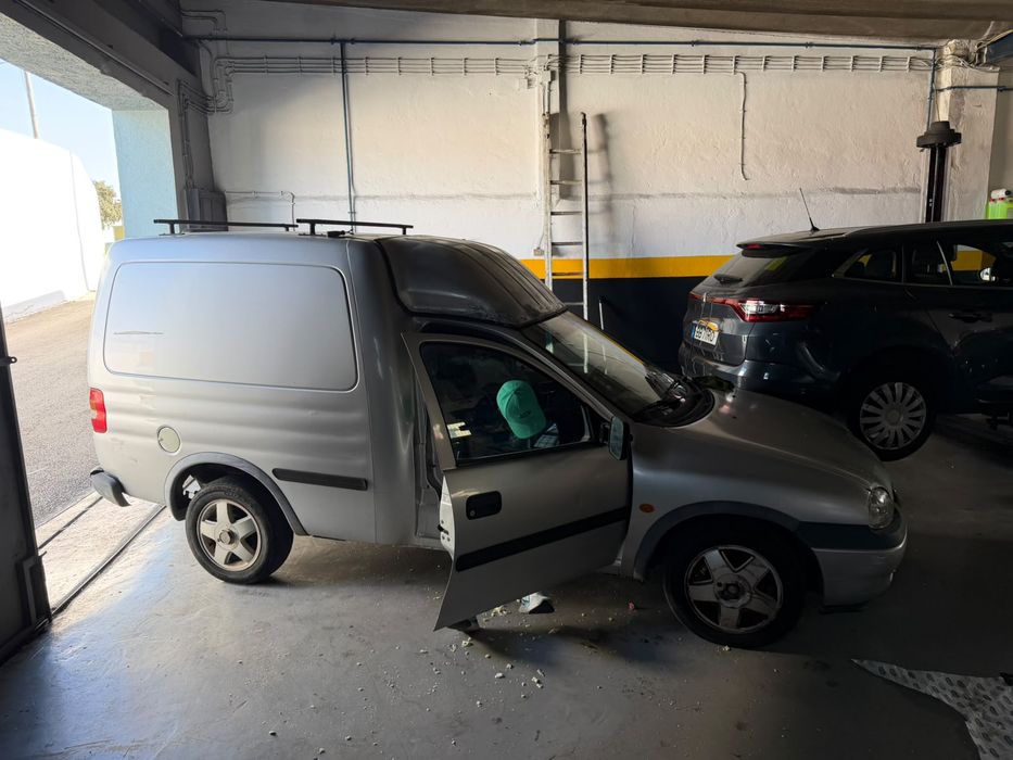 Opel Combo 2001 pronta para trabalhar