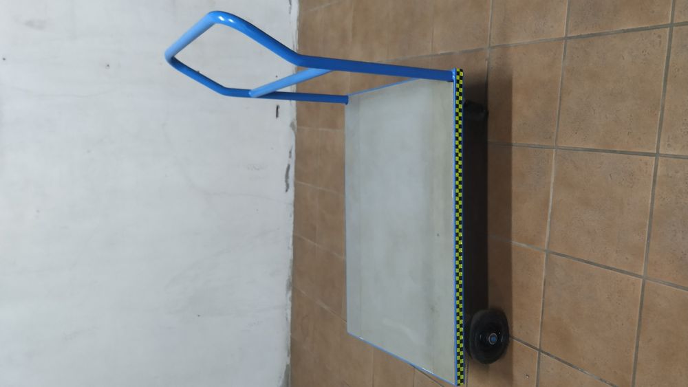 Carrinho movimentação de cargas