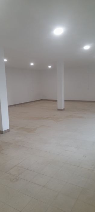 Alugo espaço amplo com 150m²