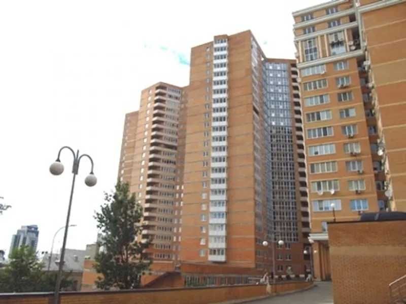 Продаж великої 4-кімнатної квартири (182 м²) у ЖК бізнес-класу на Печерську (вул. Ділова, 2Б)