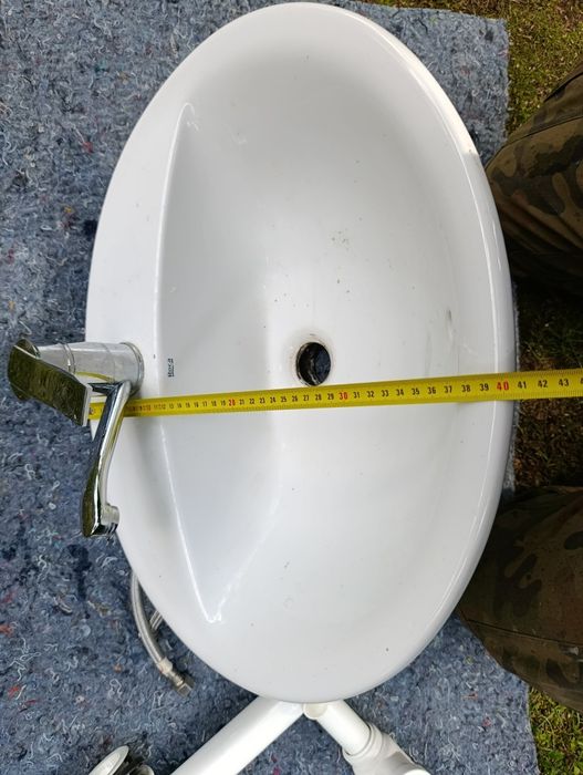 Umywalka z kranem z syfonem z demontażu