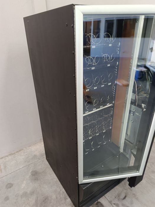 Máquina de Vending Necta Snakky RY Food