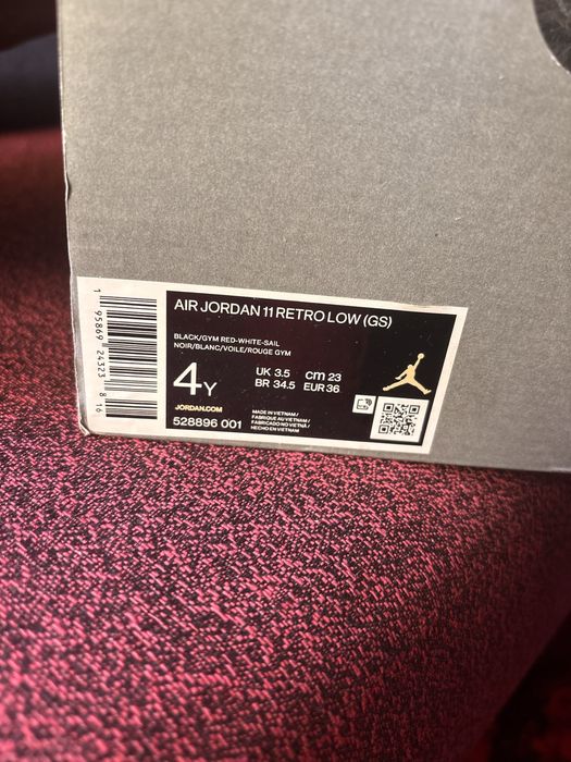Jordan 11 cherry