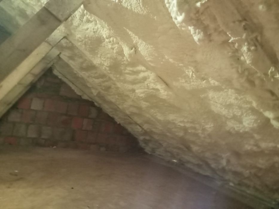 Ocieplenie pianą PUR, izolacje natryskowe