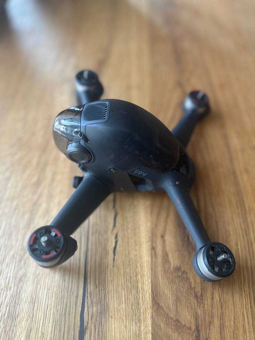 DJI FPV combo drone