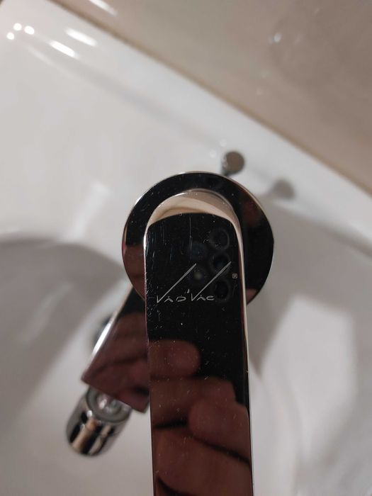 Torneira monocomando de lavatório