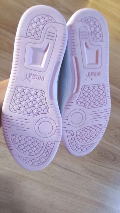 Buty sportowe Puma nowe r.39