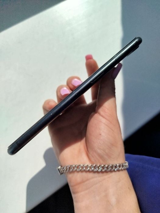 айфон  сім плюс все працює