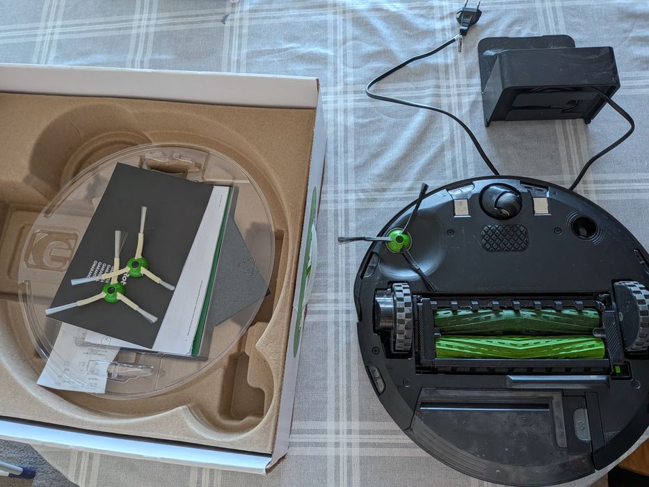 Robot Vacuum j7156