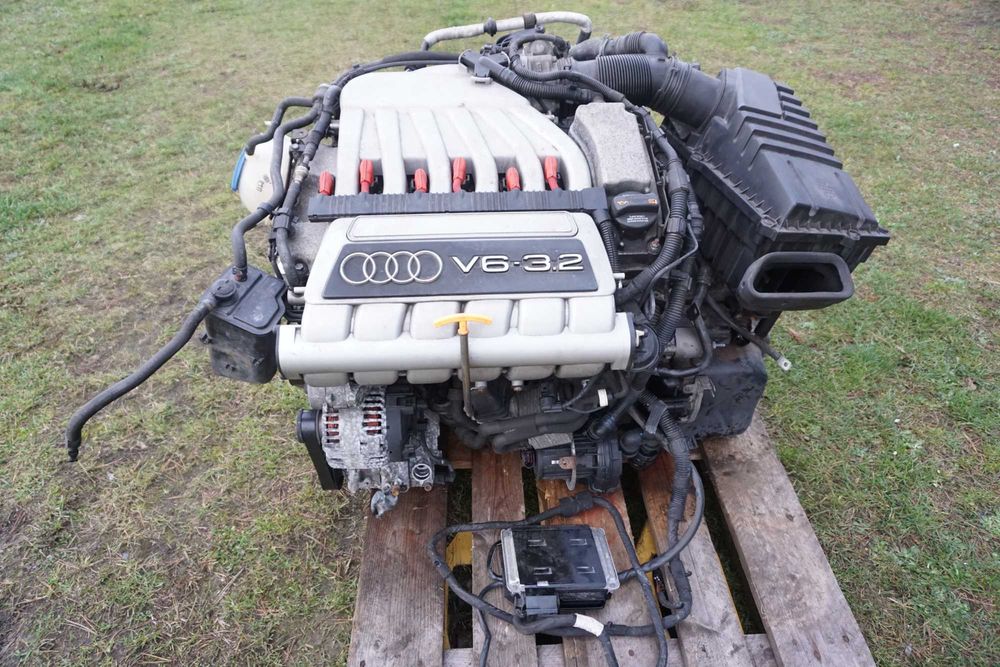 Audi TT 8j Mk2 Audi a3 Gollf R32 silnik osprzęt sprzęgło 3.2 v6 BUB komputer wiazka Kompletny silnik