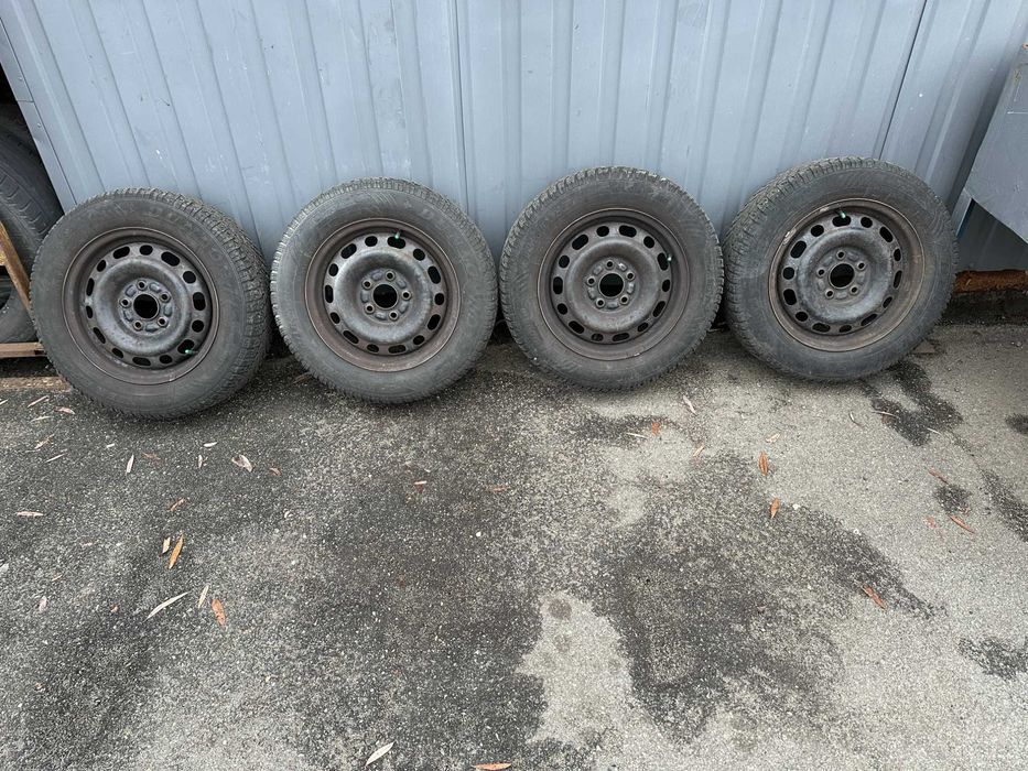 Комплект зимові шини Dunlop та диски 195/65R15