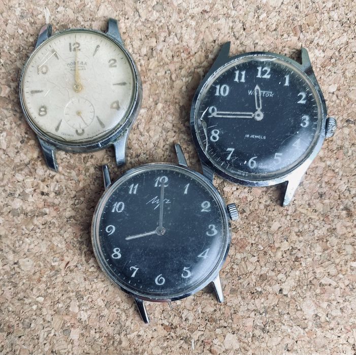 Годинник метал позолота