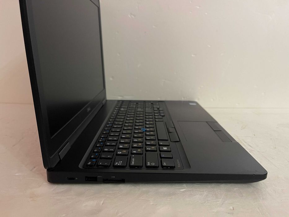 Игровой DELL Precision 3520 / Core i7 7700HQ / 16 DDR4/ Видео GDDR5 + ЗСУ Подарки!!
