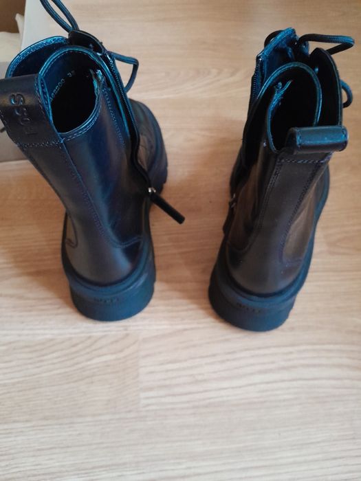 Черевики Hugo Boss 35 р