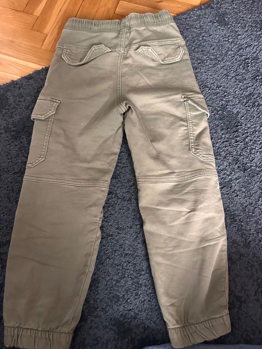 Spodnie bojówki ze zdjęcia