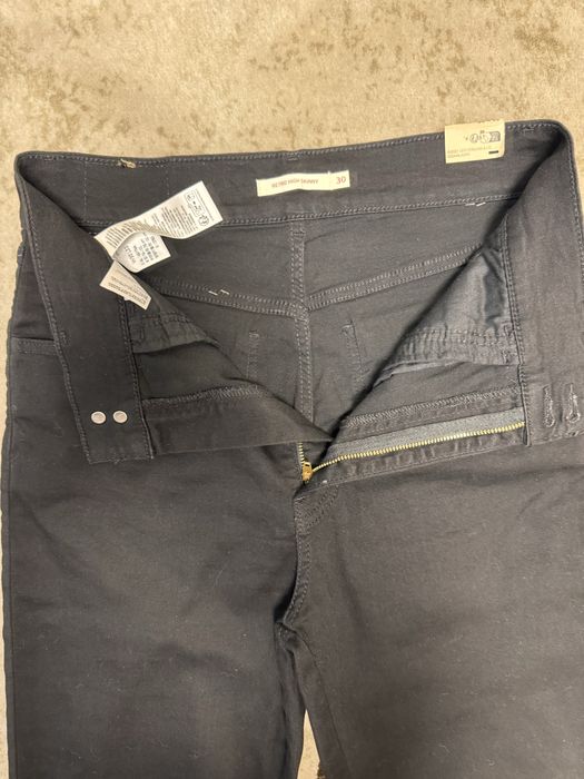 Нові джинси  Levis