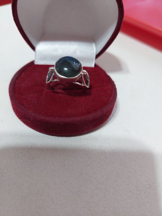 Серебряное кольцо с лабрадором
