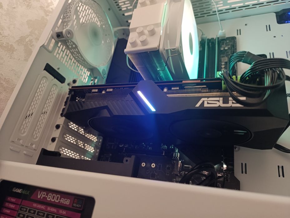 відеокарта RX 5700 XT