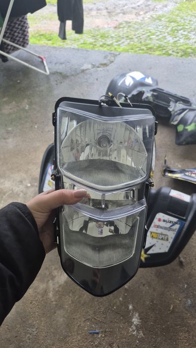 Várias peças de moto ltz400