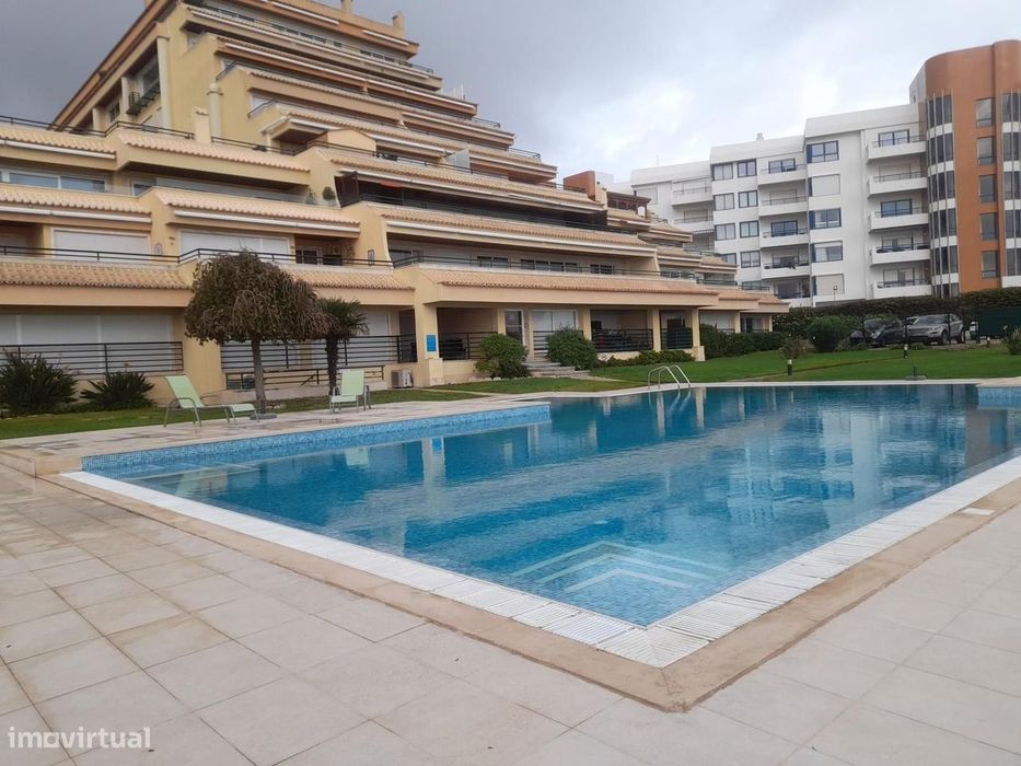Apartamento T2 com jardim, Cascais