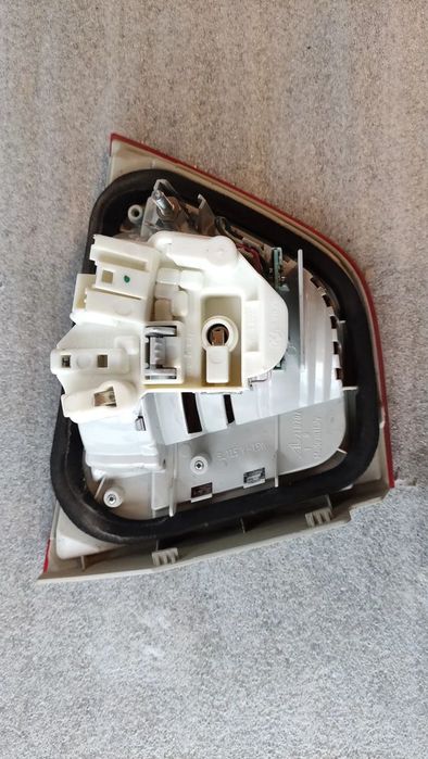 prawa tylna lampa w klape bmw e91