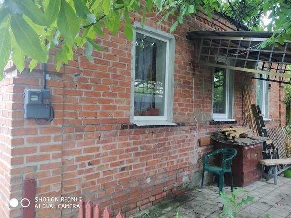 Продам дом и жилой флигель в Мерефе!