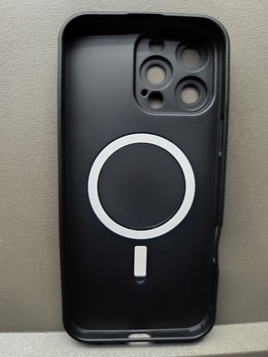 Capa Preta MagSafe Premium – iPhone 16 Pro Max (Nova)