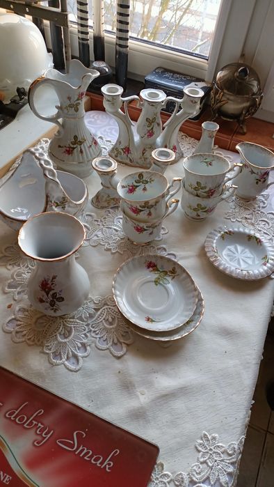 Zestaw porcelany Chodzież różyczki