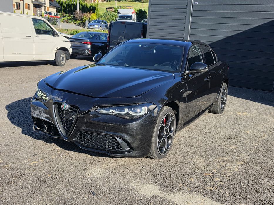 Alfa Romeo Giulia NIEMCY Europa  Veloce Q4 4x4 LED  Virtual Harman/Kardon