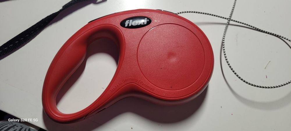 sprzedam orginalną smycz flexi