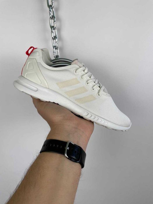 Білі жіночі кросівки adidas zx flux 38