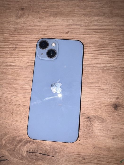 Iphone 14 azul.