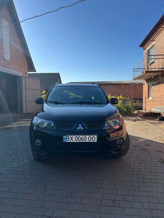 Mitsubishi Outlander XL