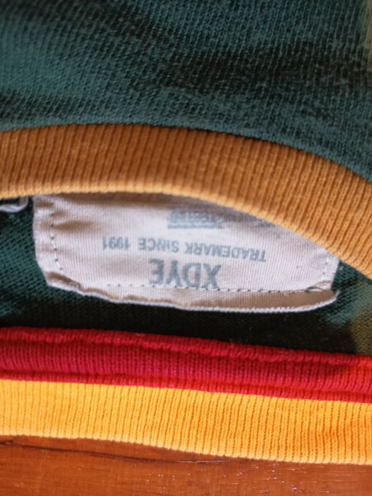 Sweater verde e amarelo XDYE