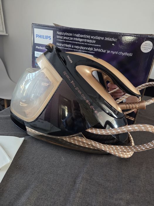 stacja parowa Philips PerfectCare Elite Plus GC9682/