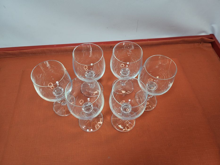 Pięć kryształowych kieliszków do wina Bohemia