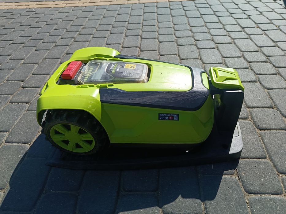 Robot koszący NAC