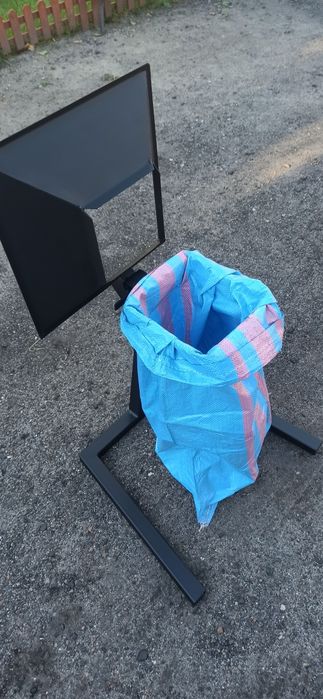 Stojak do worków na gruz, piasek,zboże , ekogroszek,warzywa