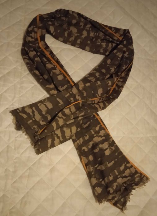 Lekki cienki szal MORO 180 x 66 cm H&M