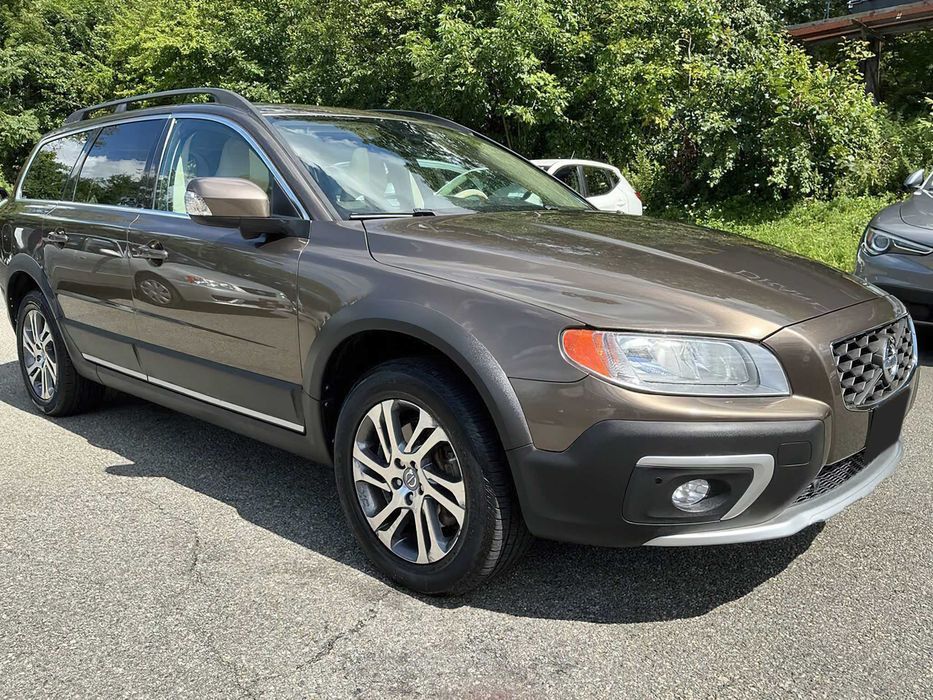 Volvo XC70      2015