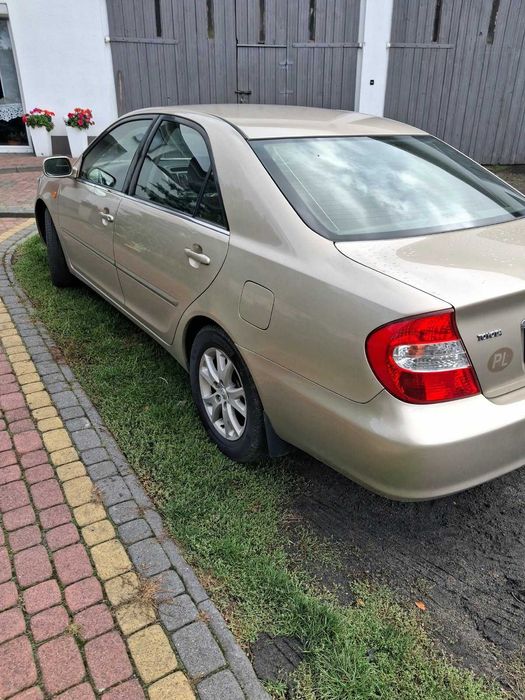TOYOTA CAMRY fajny stan , super moc 2.4