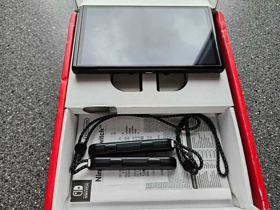 Nintendo Switch Oled wersja biała komplet z grami